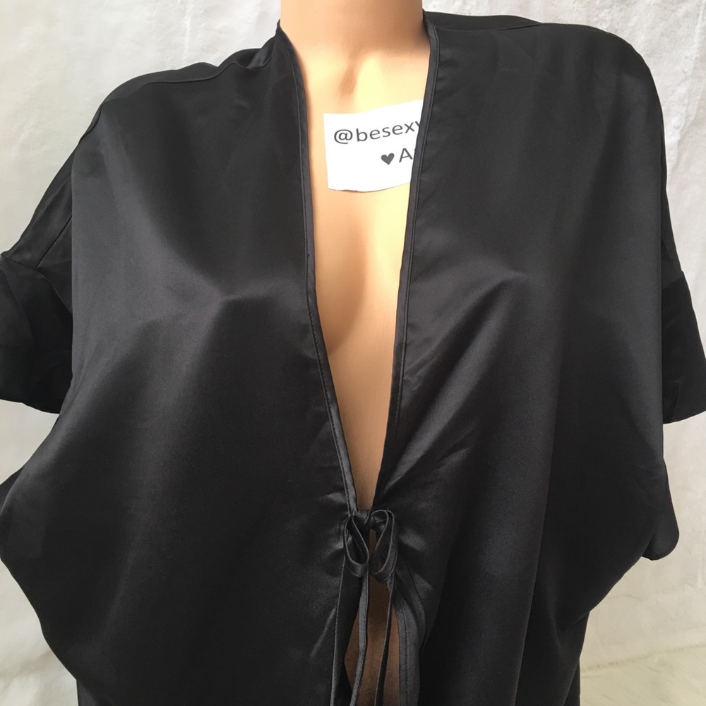 SALE 🎉VICTORIA SECRET ROBES  ONE SIZE FIT ALL - Picture 3 of 7